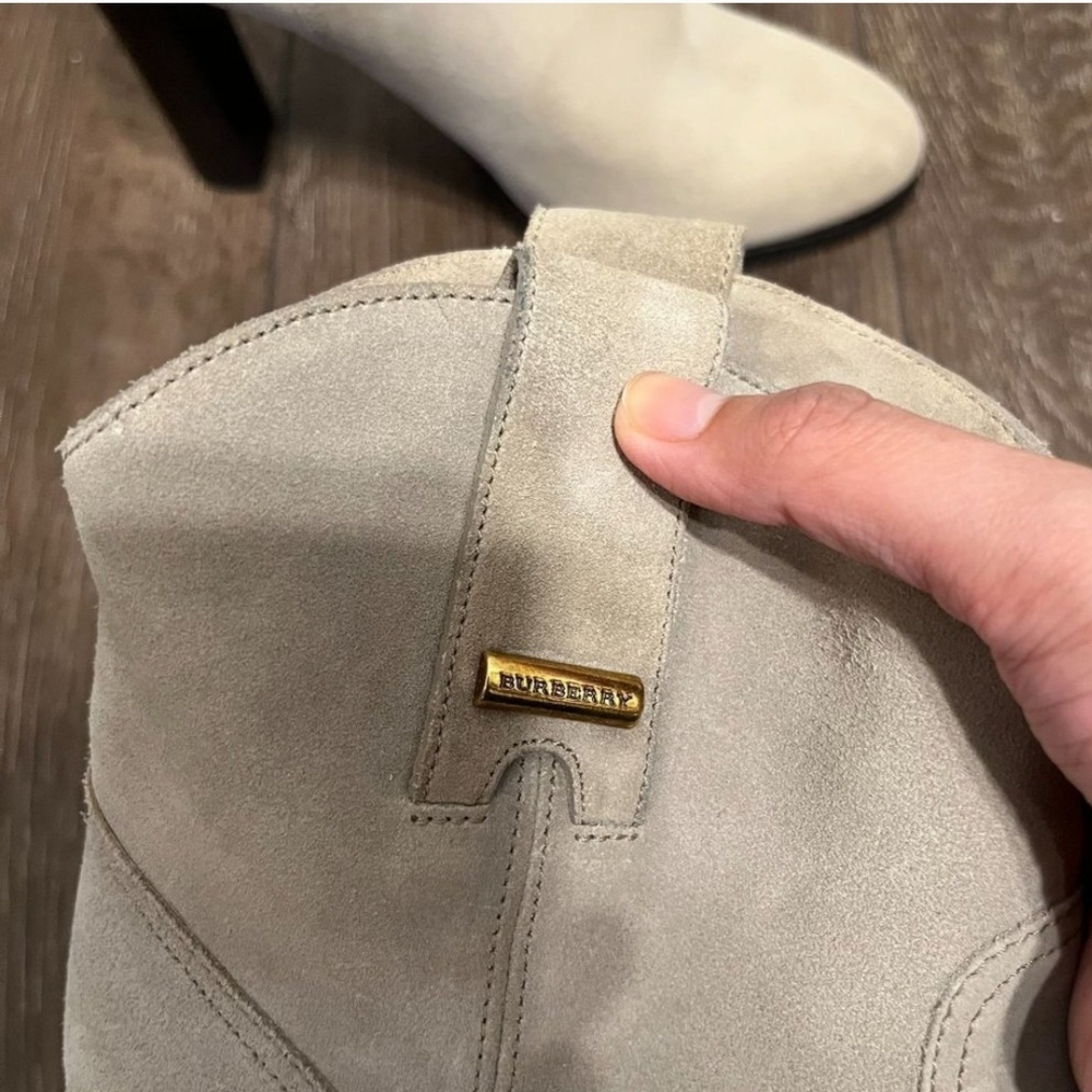 Burberry Western Suede Heeled Boots. EU Size. 38. - Picture 3 of 11